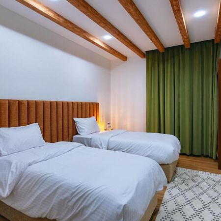 House 76 Hotel นิซวา ภายนอก รูปภาพ