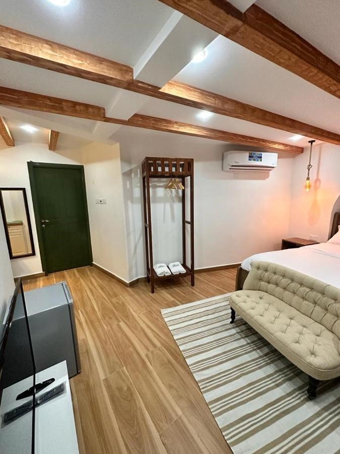 House 76 Hotel นิซวา ภายนอก รูปภาพ