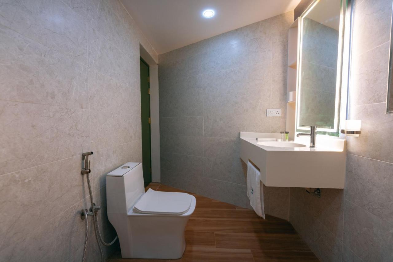 House 76 Hotel นิซวา ภายนอก รูปภาพ