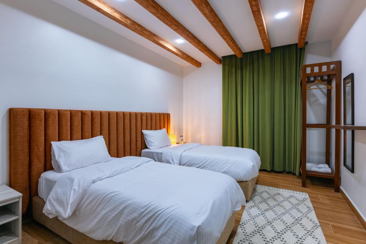 House 76 Hotel นิซวา ภายนอก รูปภาพ
