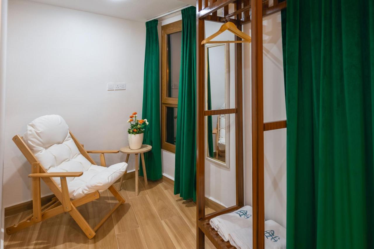 House 76 Hotel นิซวา ภายนอก รูปภาพ
